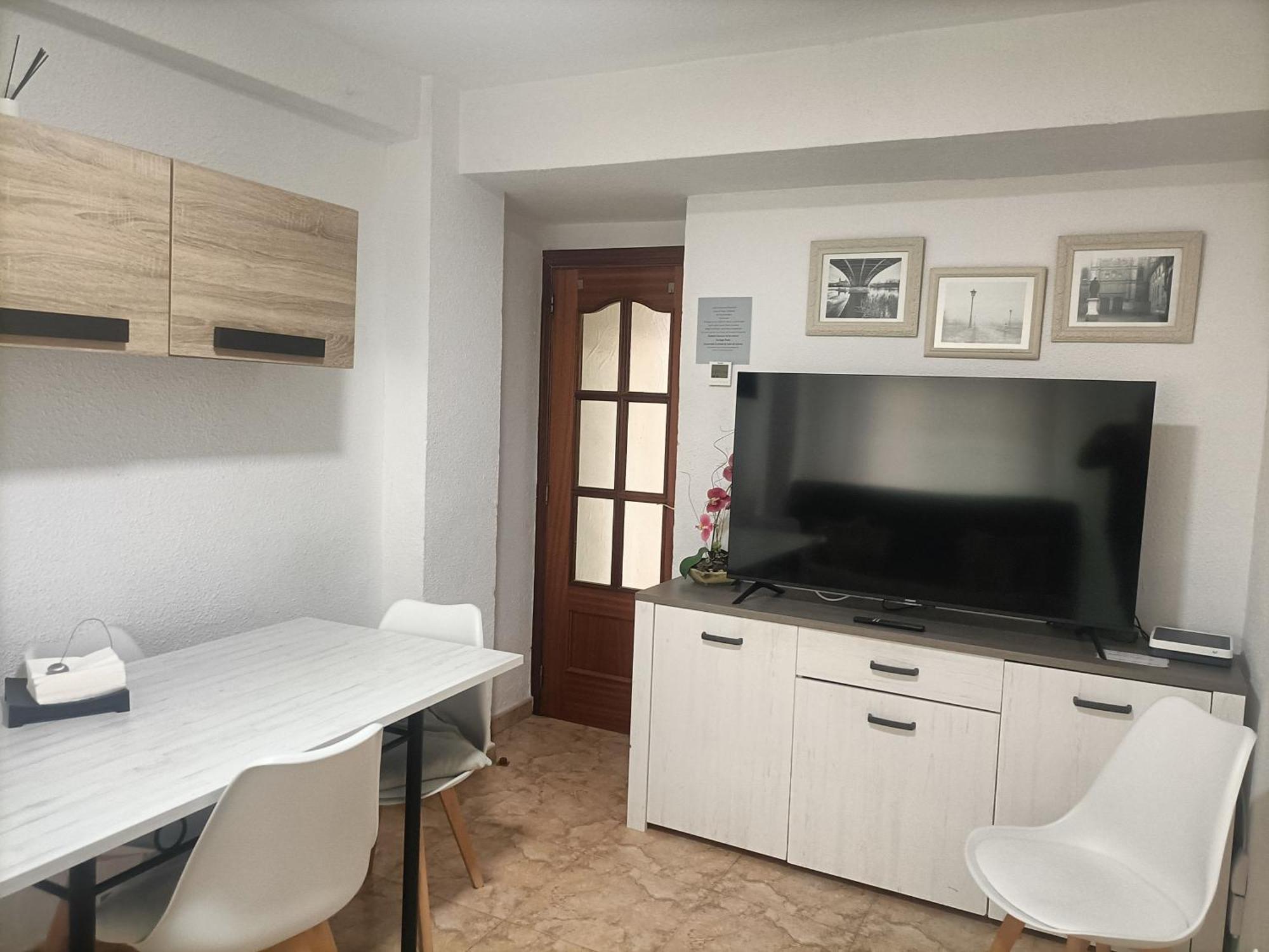 Apartamento Espacioso Frente Al Corte Ingles Con Plaza De Garaje Gratis - Vu75 Salamanca Eksteriør bilde